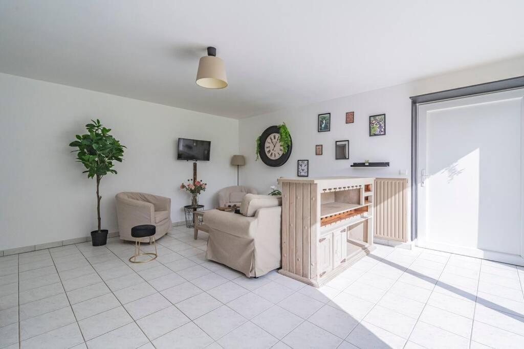 Apartamento Logis Du Lys Boult-sur-Suippe Exterior foto